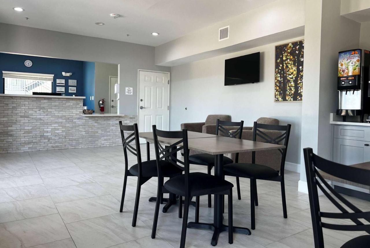 Hotel Baymont By Wyndham Freeport Texas Esterno foto