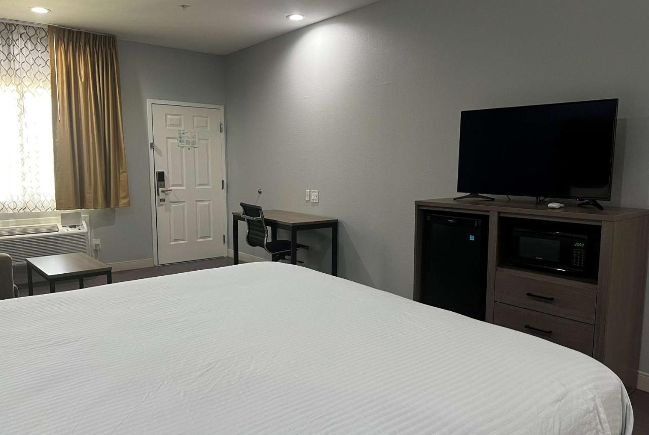 Hotel Baymont By Wyndham Freeport Texas Esterno foto