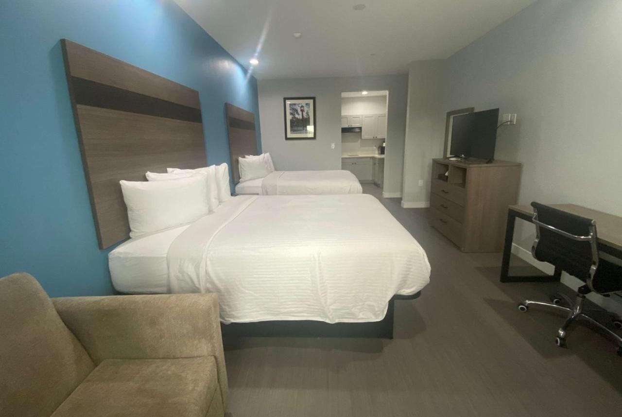 Hotel Baymont By Wyndham Freeport Texas Esterno foto