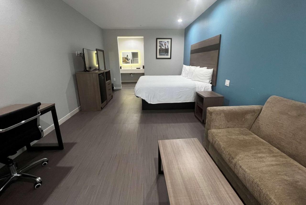 Hotel Baymont By Wyndham Freeport Texas Esterno foto