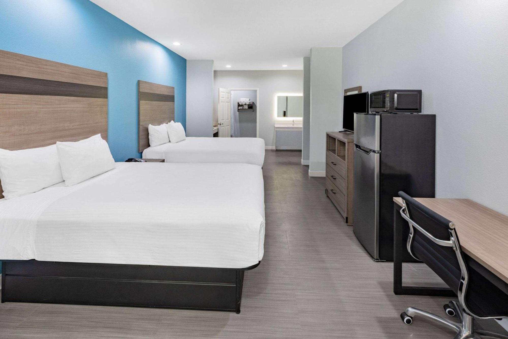 Hotel Baymont By Wyndham Freeport Texas Esterno foto