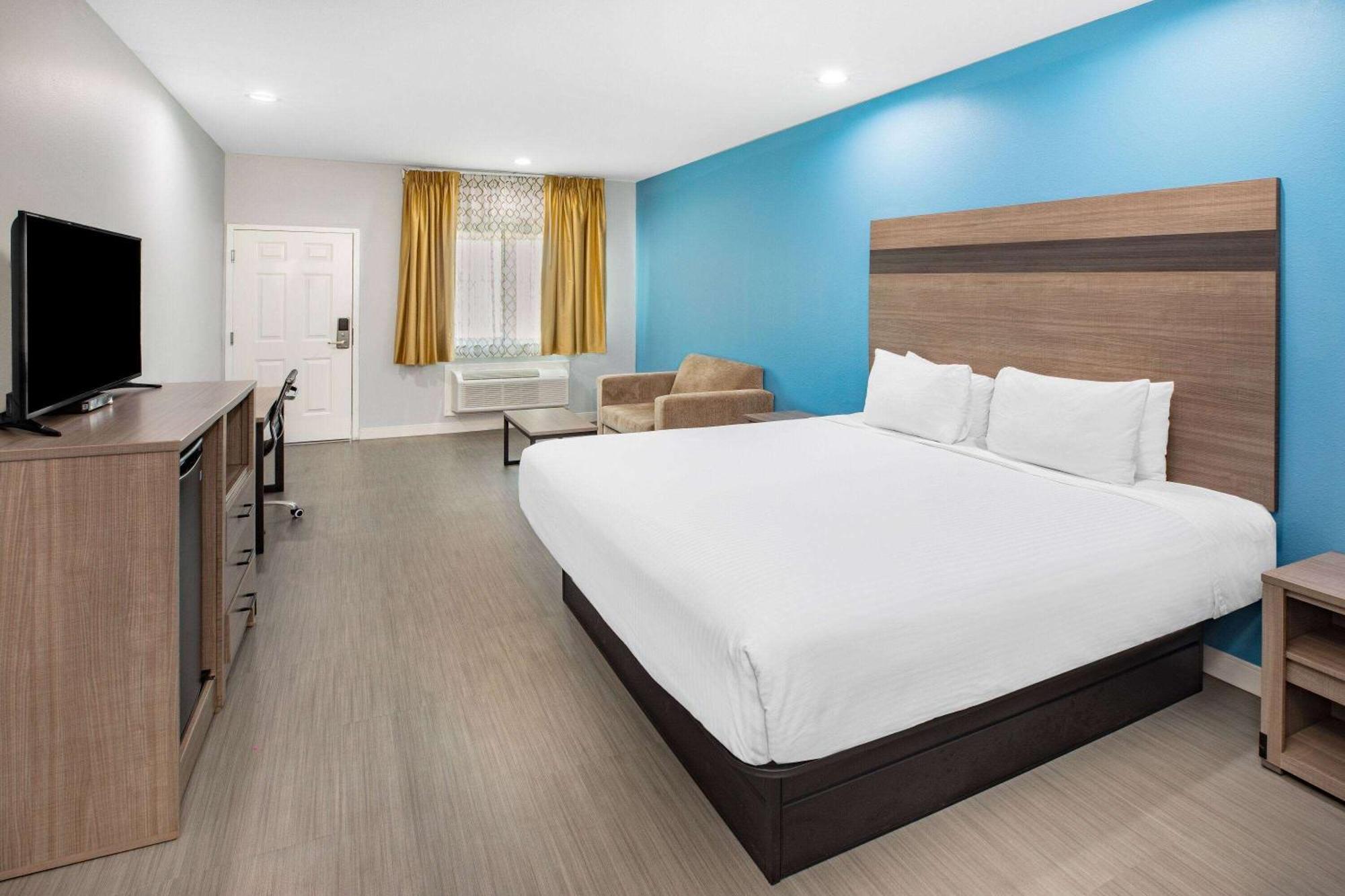 Hotel Baymont By Wyndham Freeport Texas Esterno foto